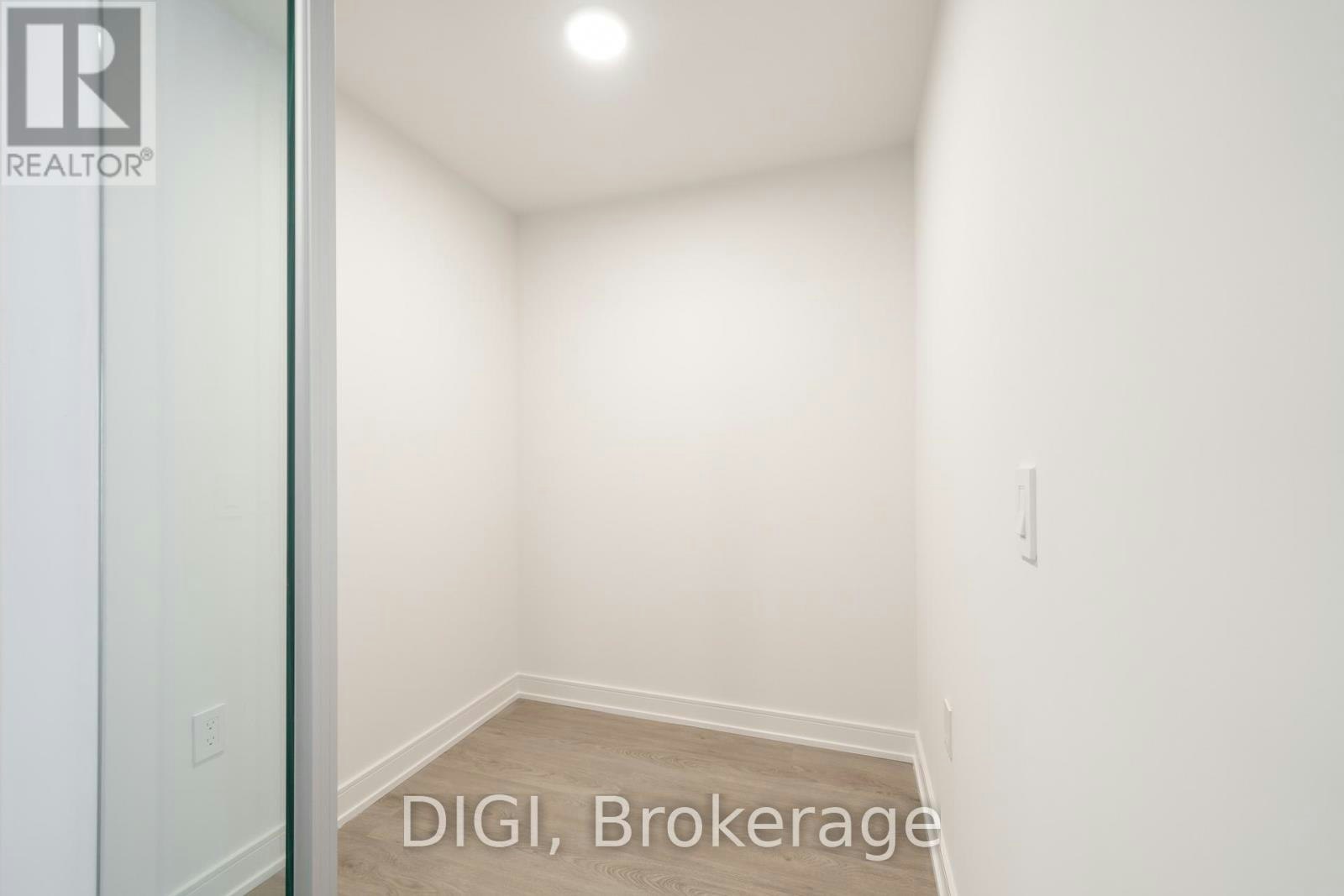 E725-485 Perth Avenue, Toronto, ON, M6N 0B9 - 18