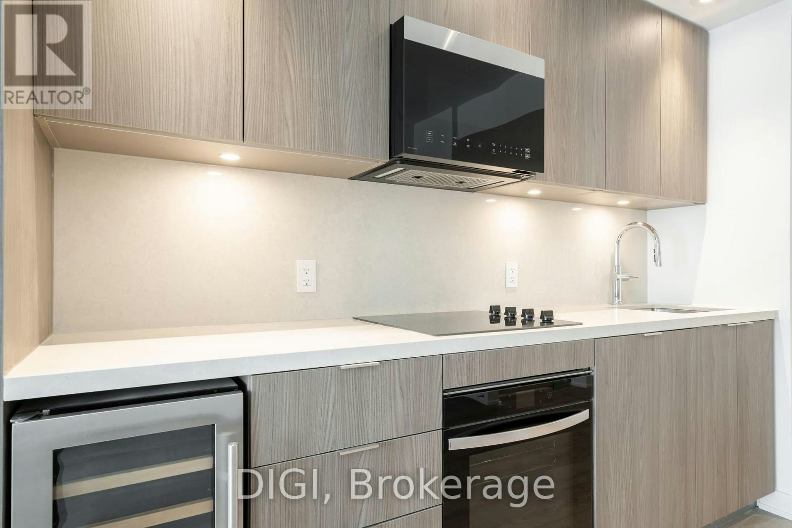 E725-485 Perth Avenue, Toronto, ON, M6N 0B9 - 6