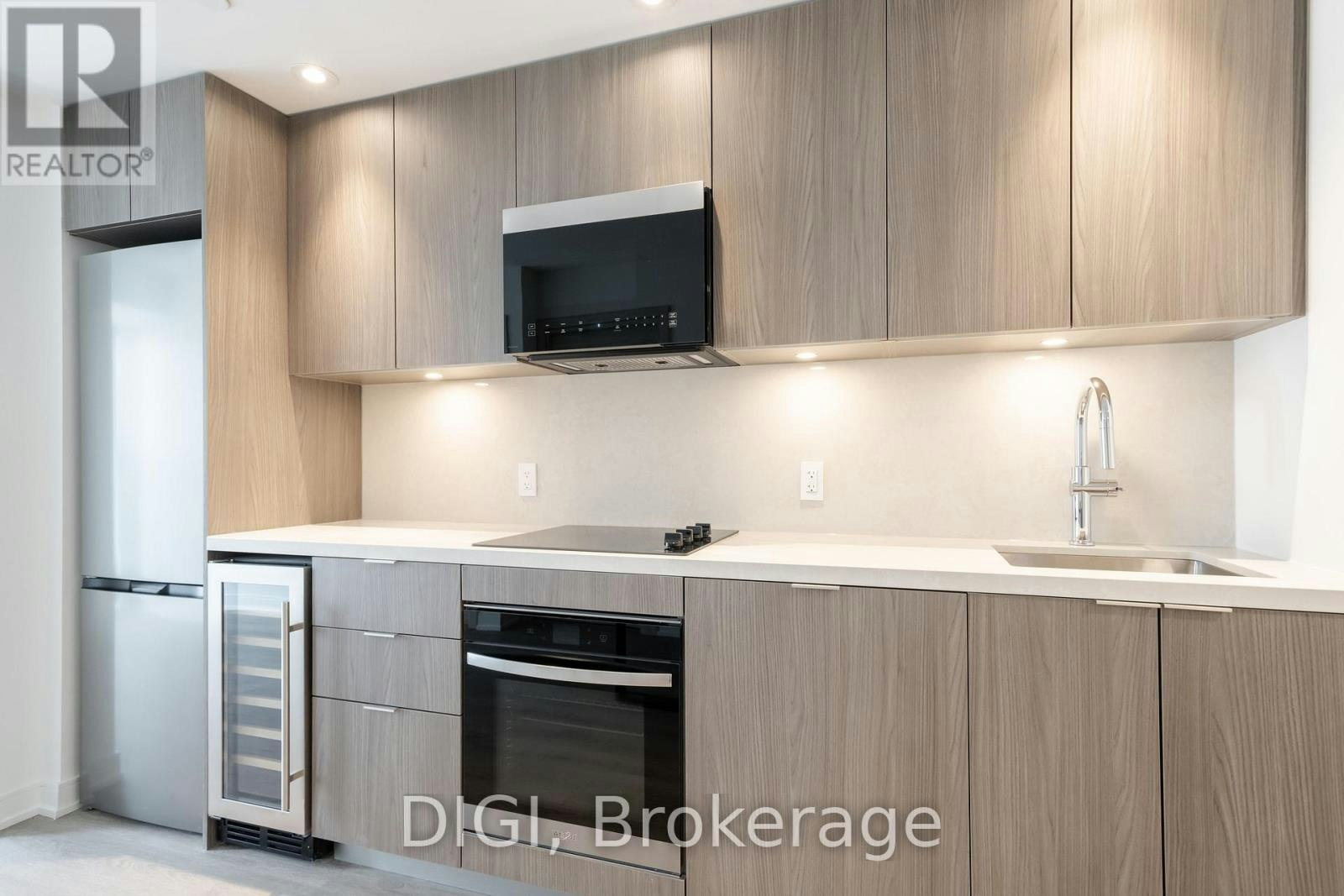 E725-485 Perth Avenue, Toronto, ON, M6N 0B9 - 7