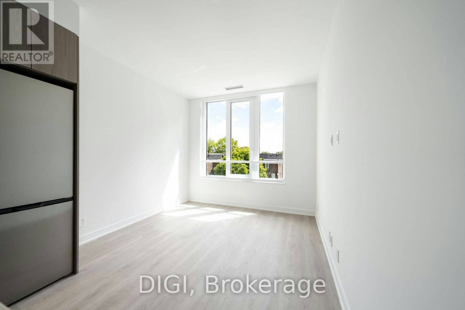 W320-485 Perth Avenue, Toronto, ON, M6N 0B9 - 3