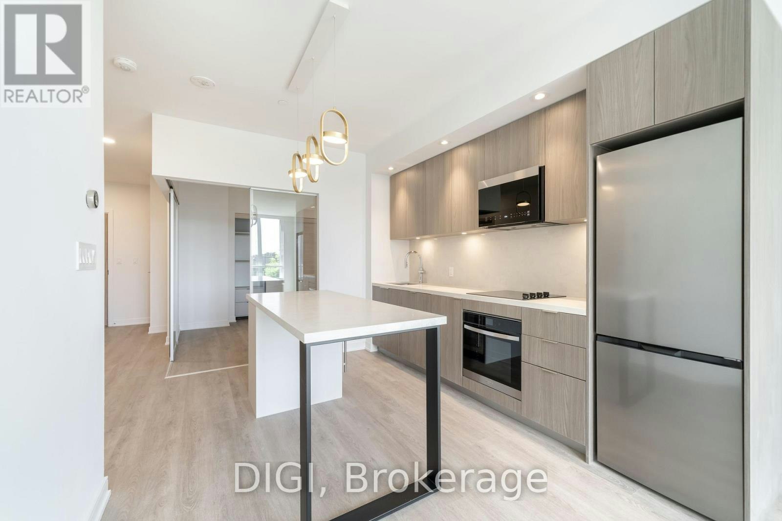 W320-485 Perth Avenue, Toronto, ON, M6N 0B9 - 6