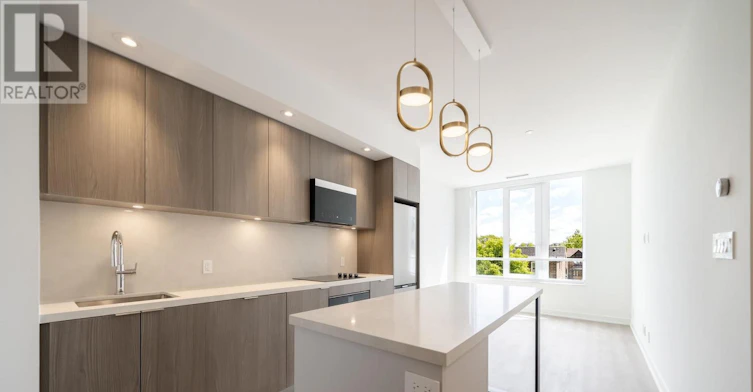 W320-485 Perth Avenue, Toronto, ON, M6N 0B9