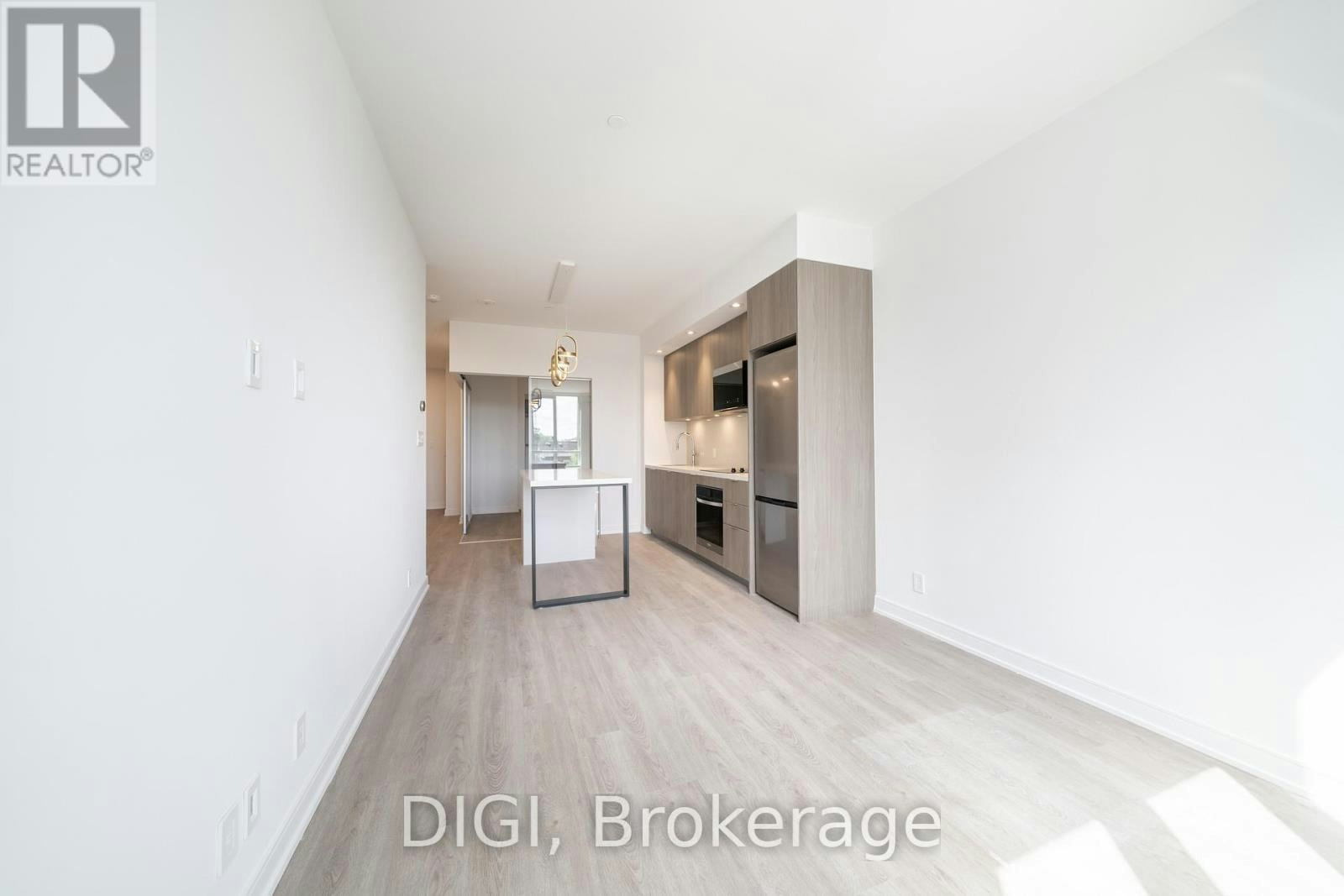 W320-485 Perth Avenue, Toronto, ON, M6N 0B9 - 4