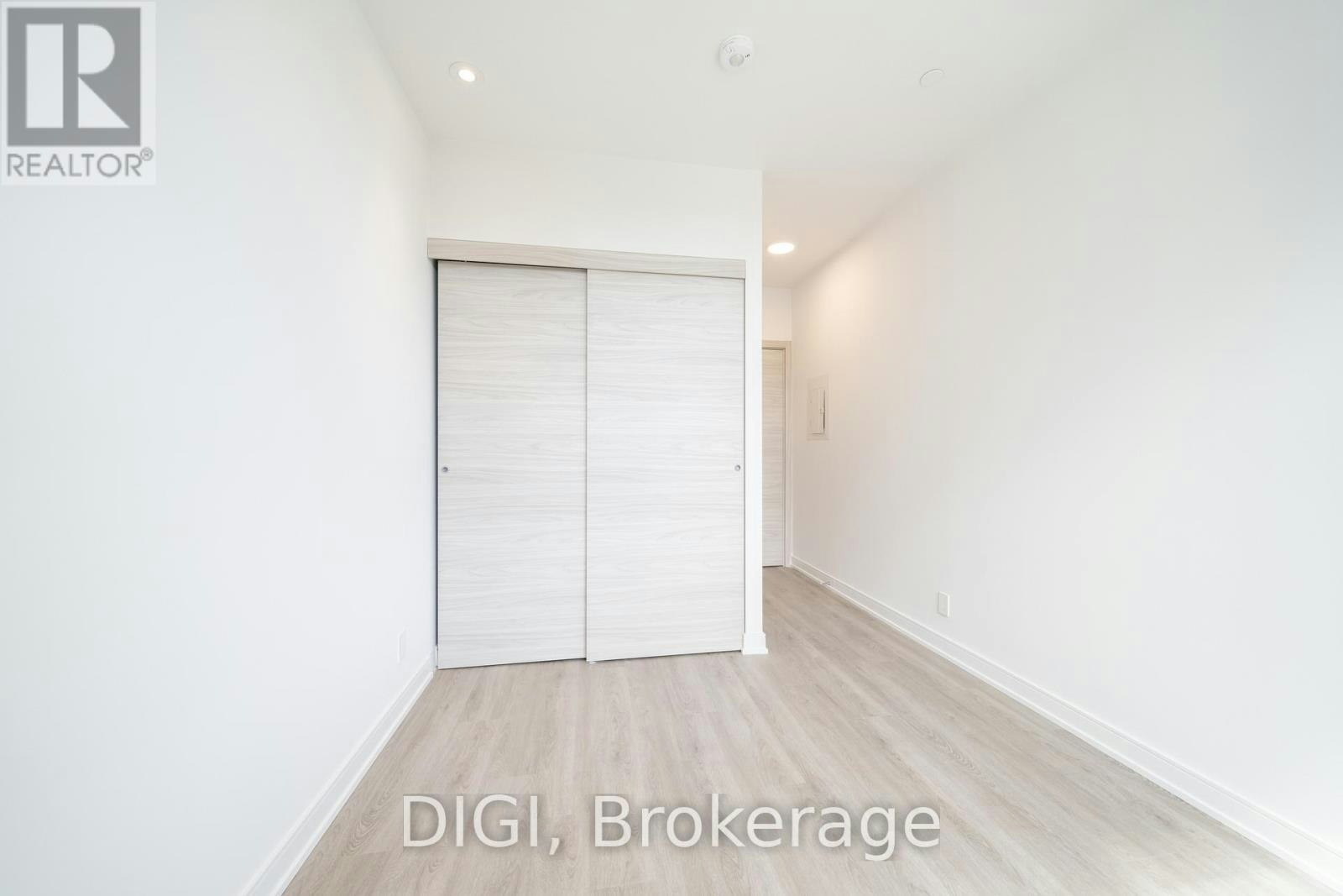 W320-485 Perth Avenue, Toronto, ON, M6N 0B9 - 14