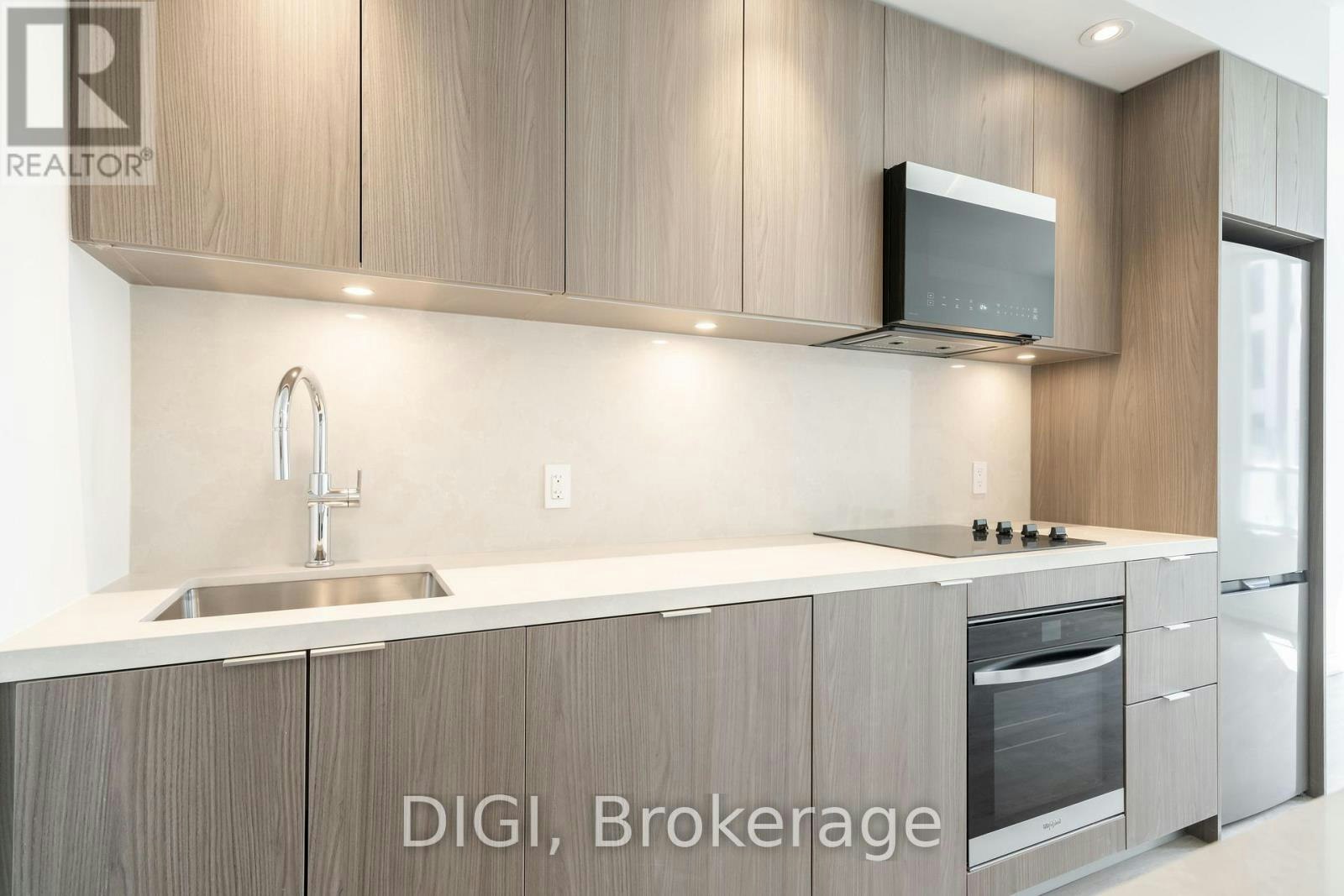 W320-485 Perth Avenue, Toronto, ON, M6N 0B9 - 10