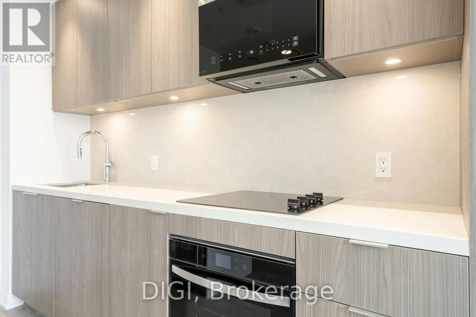 W320-485 Perth Avenue, Toronto, ON, M6N 0B9 - 8