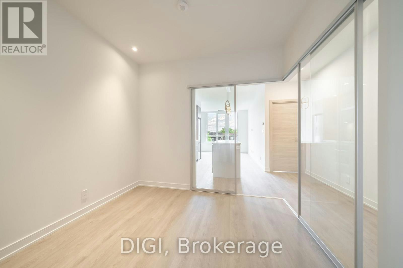 W320-485 Perth Avenue, Toronto, ON, M6N 0B9 - 18