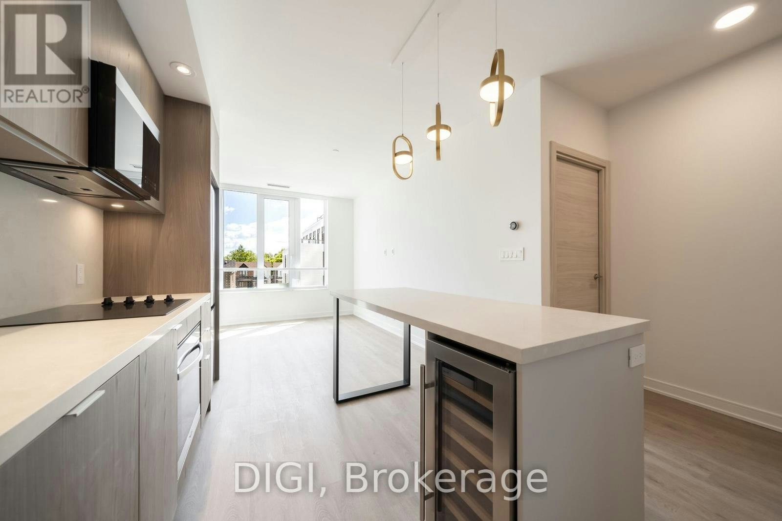 W320-485 Perth Avenue, Toronto, ON, M6N 0B9 - 2