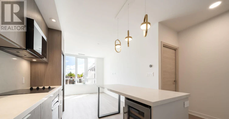 W320-485 Perth Avenue, Toronto, ON, M6N 0B9 - 2