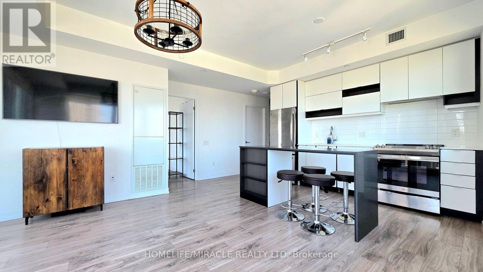 1704-4065 Confederation Parkway, Mississauga, ON, L5B 0L4 - 2