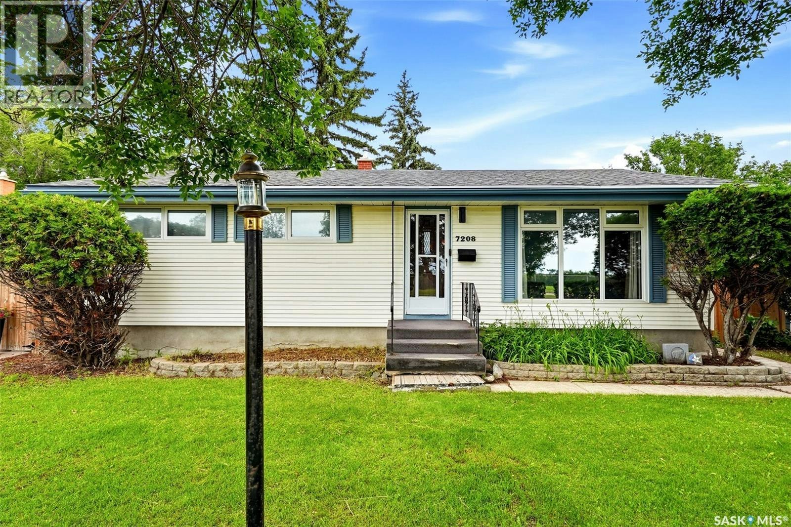 7208 Dewdney Avenue, Regina, SK, S4Z 0A1