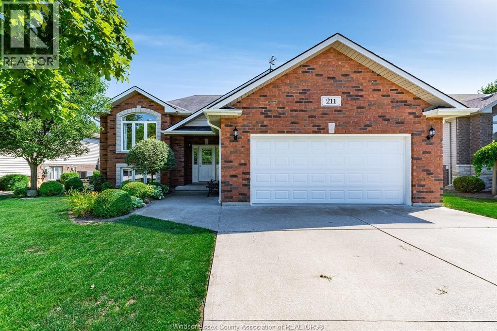211 Dieppe Crescent, Kingsville, ON, N9Y 4B9