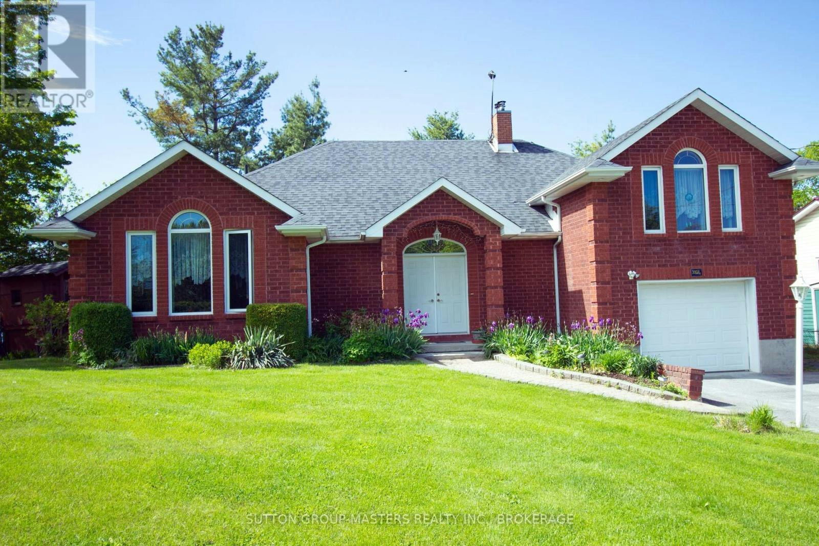 4907 Alex Mclean Lane N, South Frontenac, ON, K0H 1H0