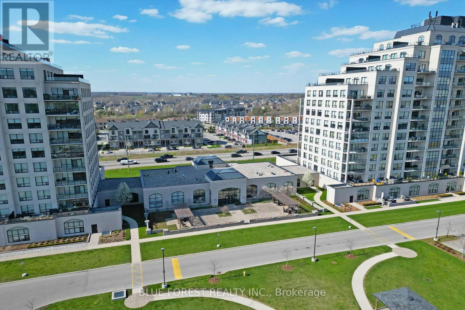 1208-240 Villagewalk Boulevard, London, ON, N6G 0P6 - 3