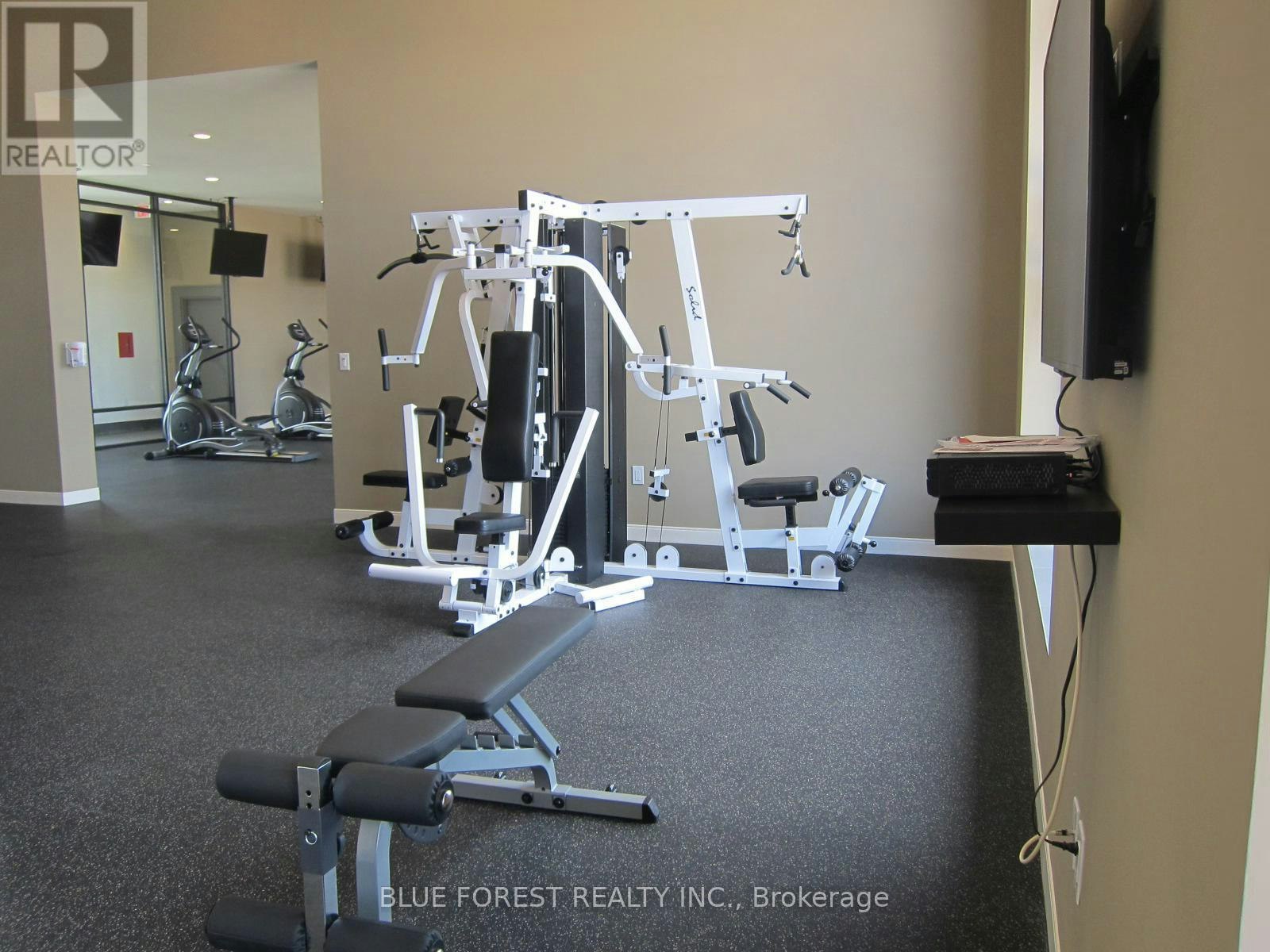 1208-240 Villagewalk Boulevard, London, ON, N6G 0P6 - 17