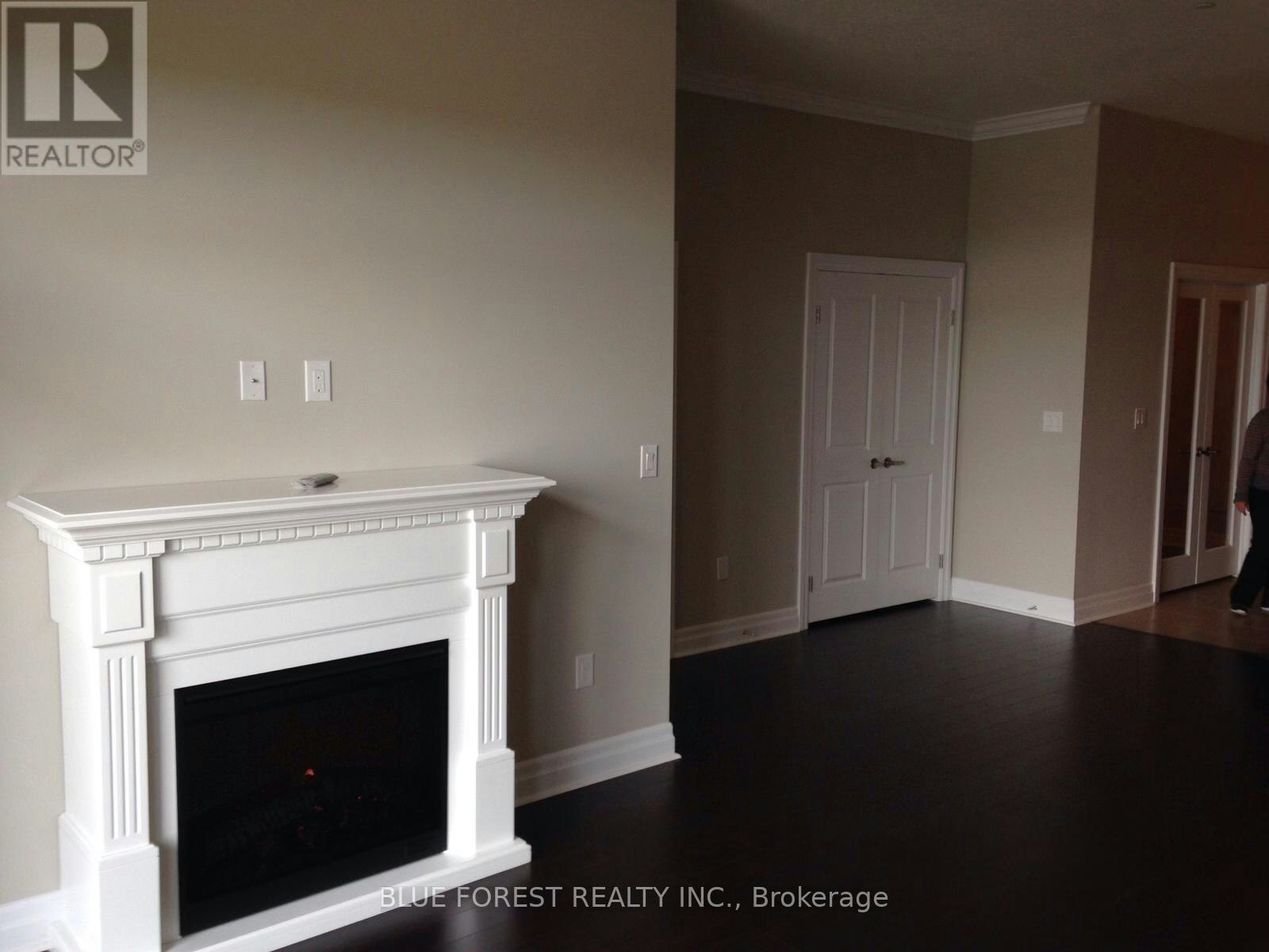 1208-240 Villagewalk Boulevard, London, ON, N6G 0P6 - 6