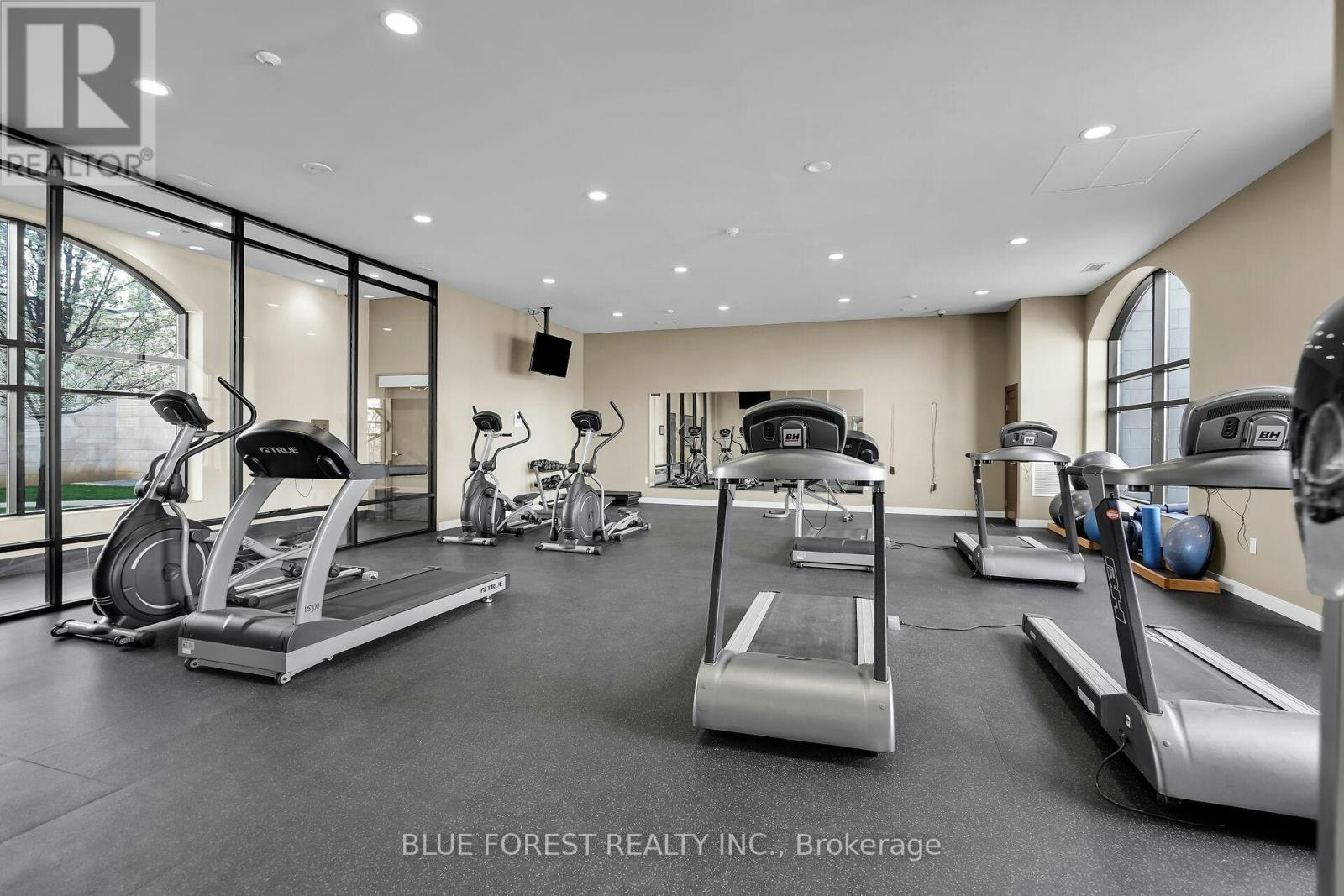 1208-240 Villagewalk Boulevard, London, ON, N6G 0P6 - 14