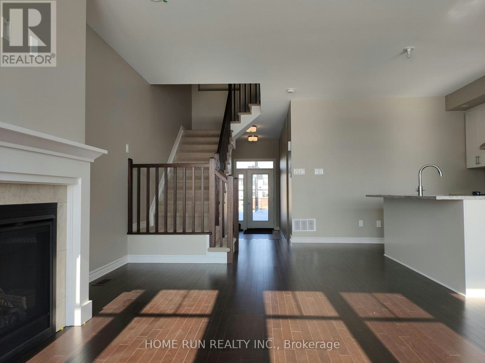 818 Clapham Terrace, Ottawa, ON, K2S 2N8 - 7