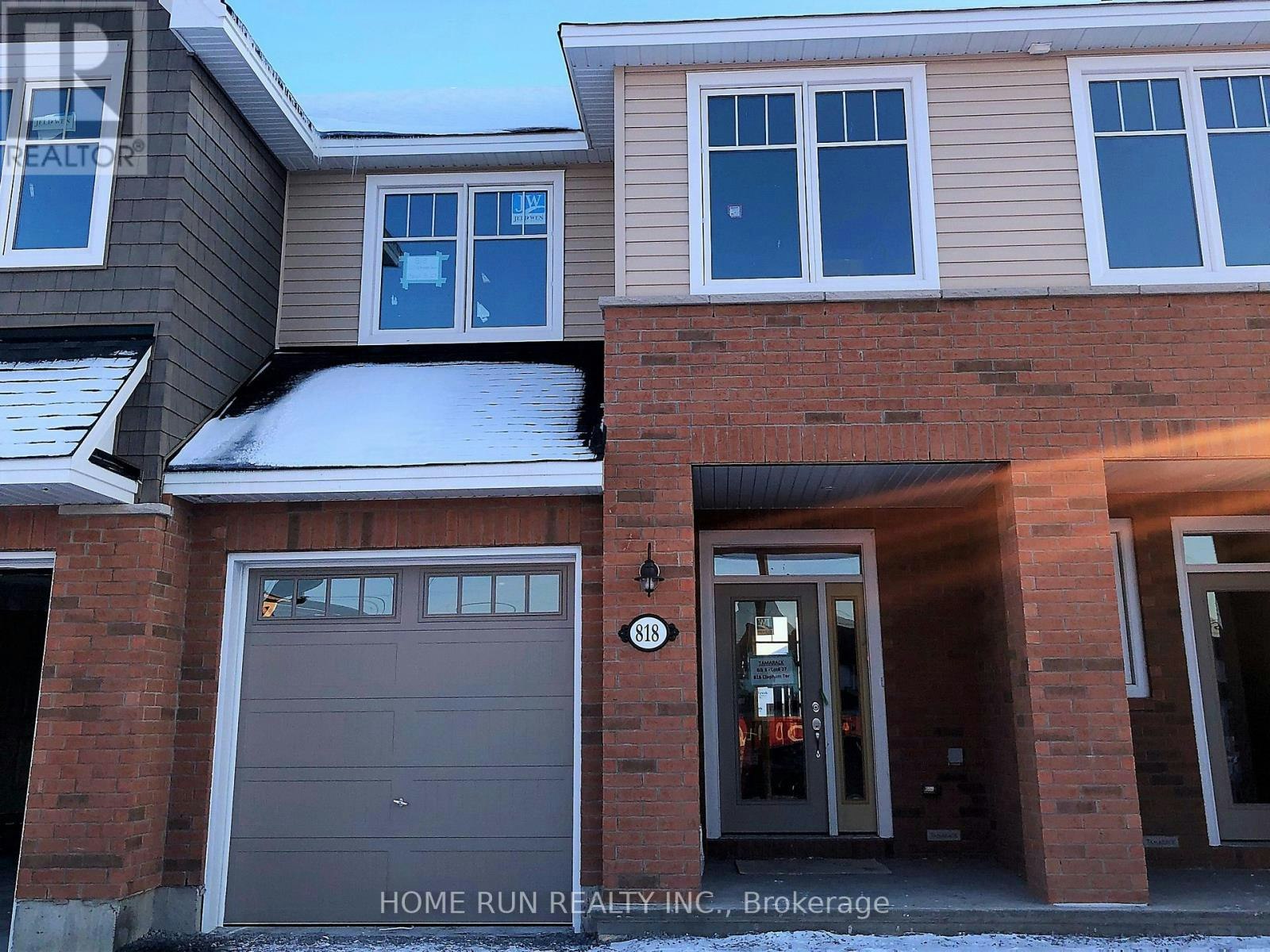 818 Clapham Terrace, Ottawa, ON, K2S 2N8