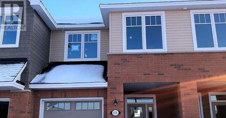 818 Clapham Terrace, Ottawa, ON, K2S 2N8
