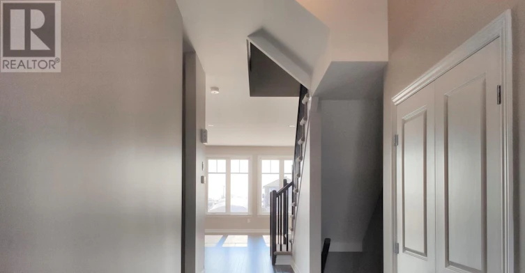 818 Clapham Terrace, Ottawa, ON, K2S 2N8 - 2