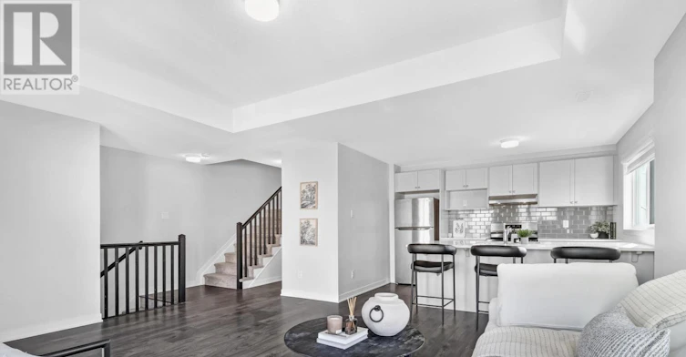 210 Verulam Street, Ottawa, ON, K2J 7J5 - 7