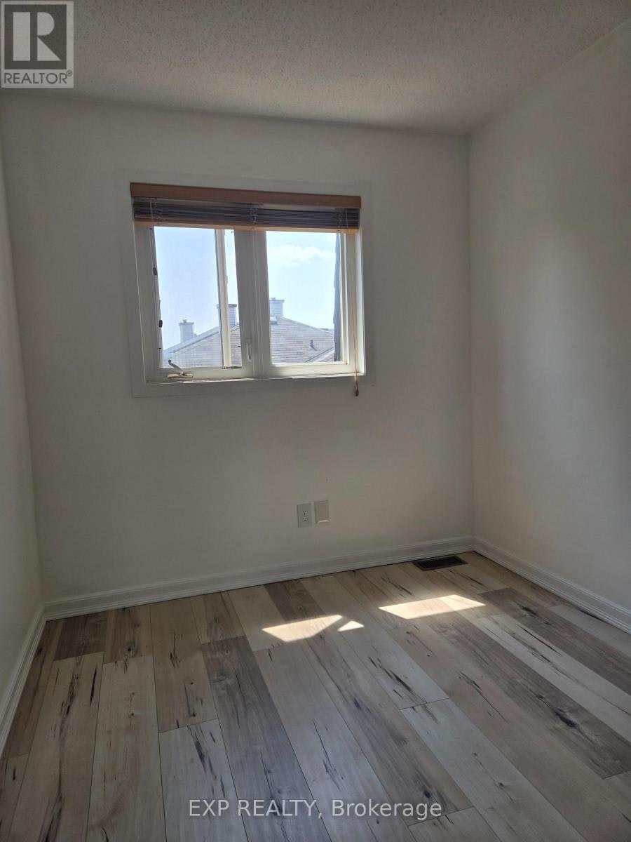75-90 Lightfoot Place, Ottawa, ON, K2L 3L8 - 3