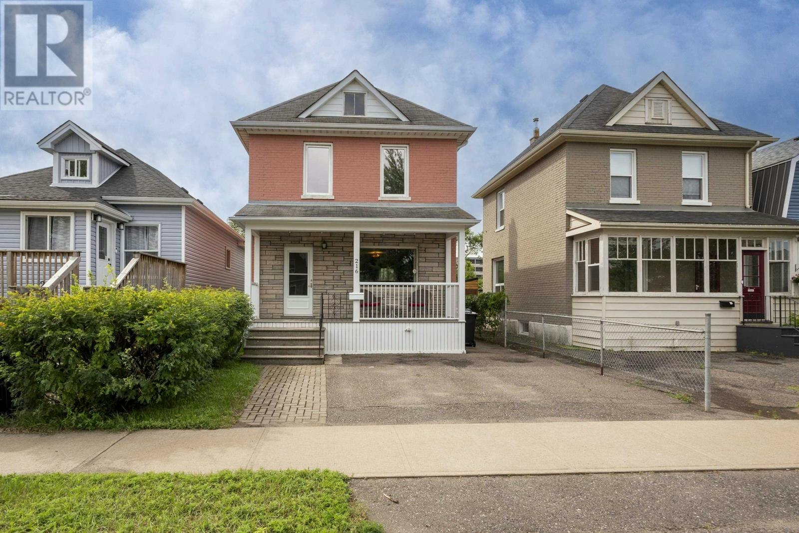 216 Francis Street, Thunder Bay, ON, P7E 4C2