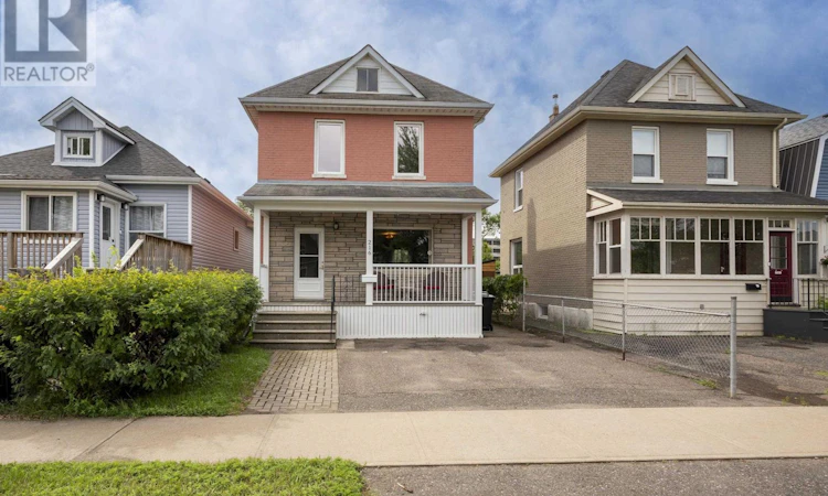 216 Francis Street