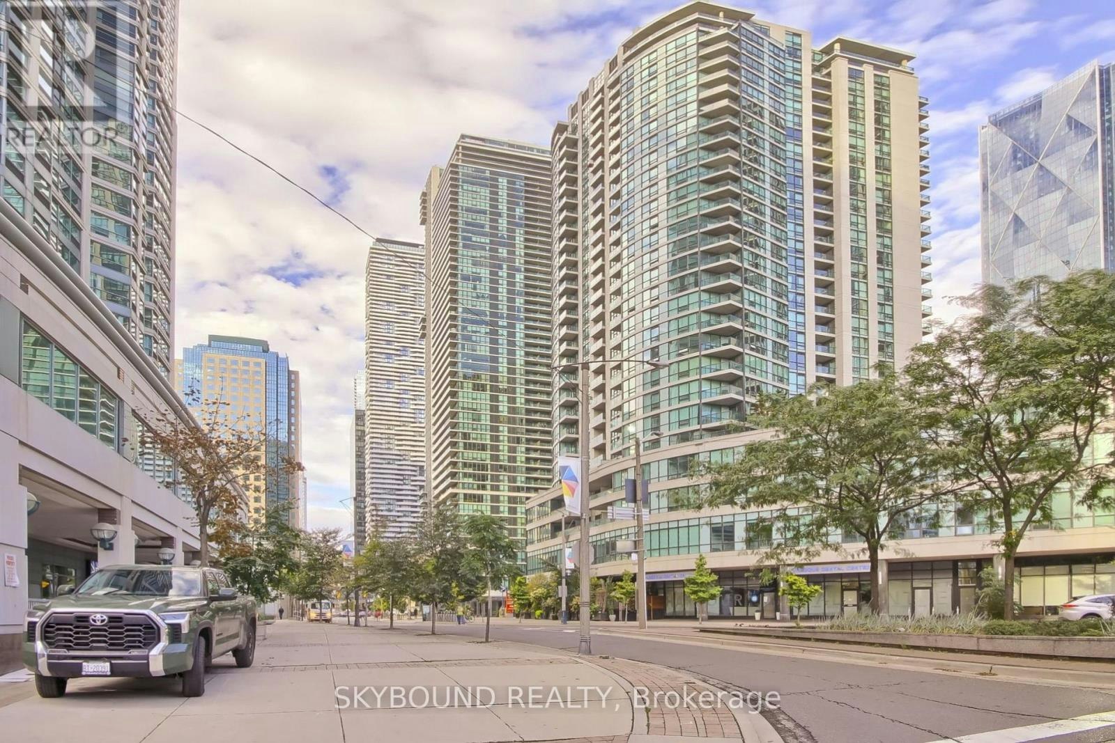 712-33 Bay Street, Toronto, ON, M5J 2Z3 - 3