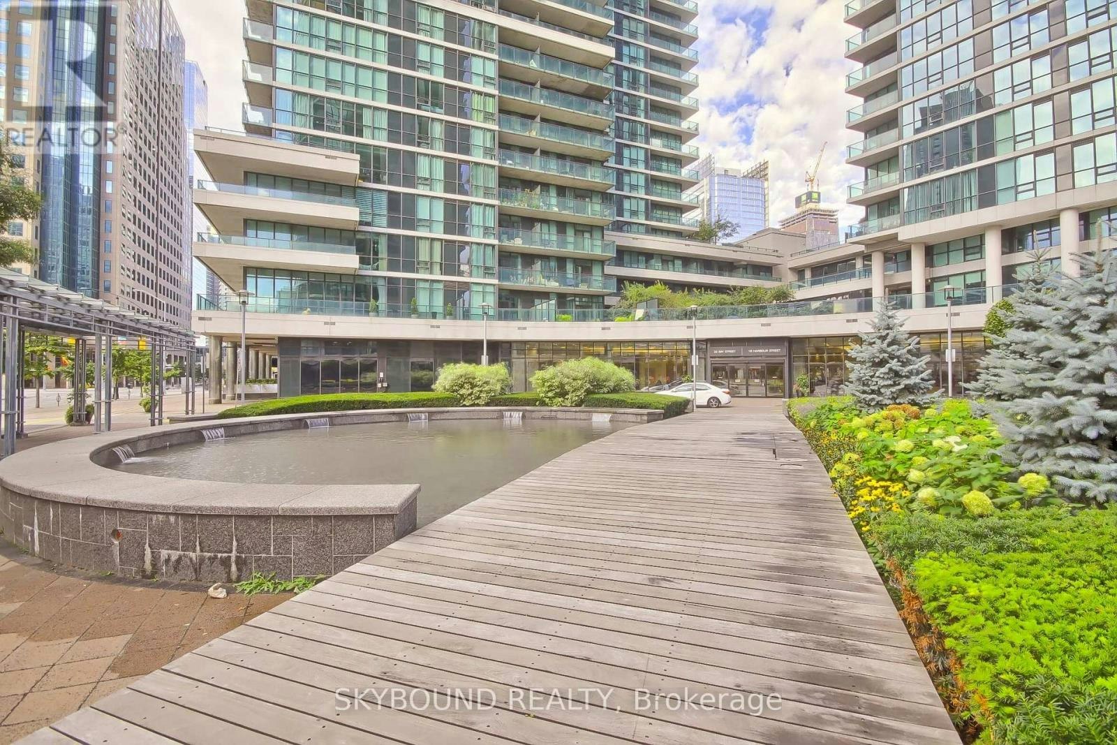 712-33 Bay Street, Toronto, ON, M5J 2Z3 - 4