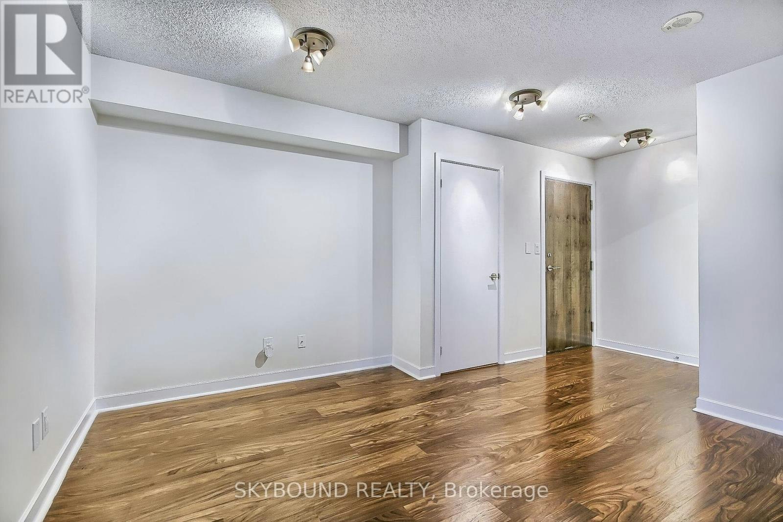 712-33 Bay Street, Toronto, ON, M5J 2Z3 - 8