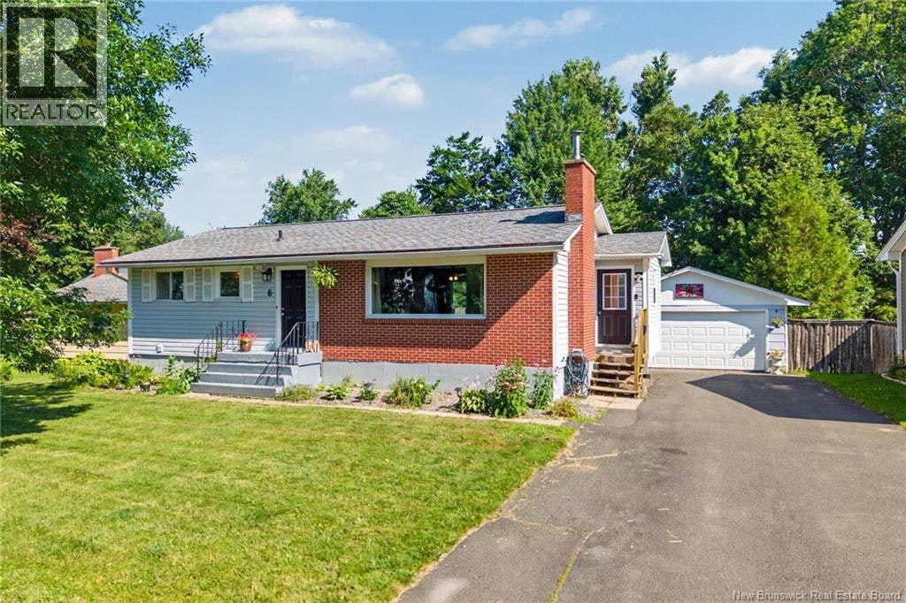 6 Robinson Drive, Fredericton, NB, E3A 1L8