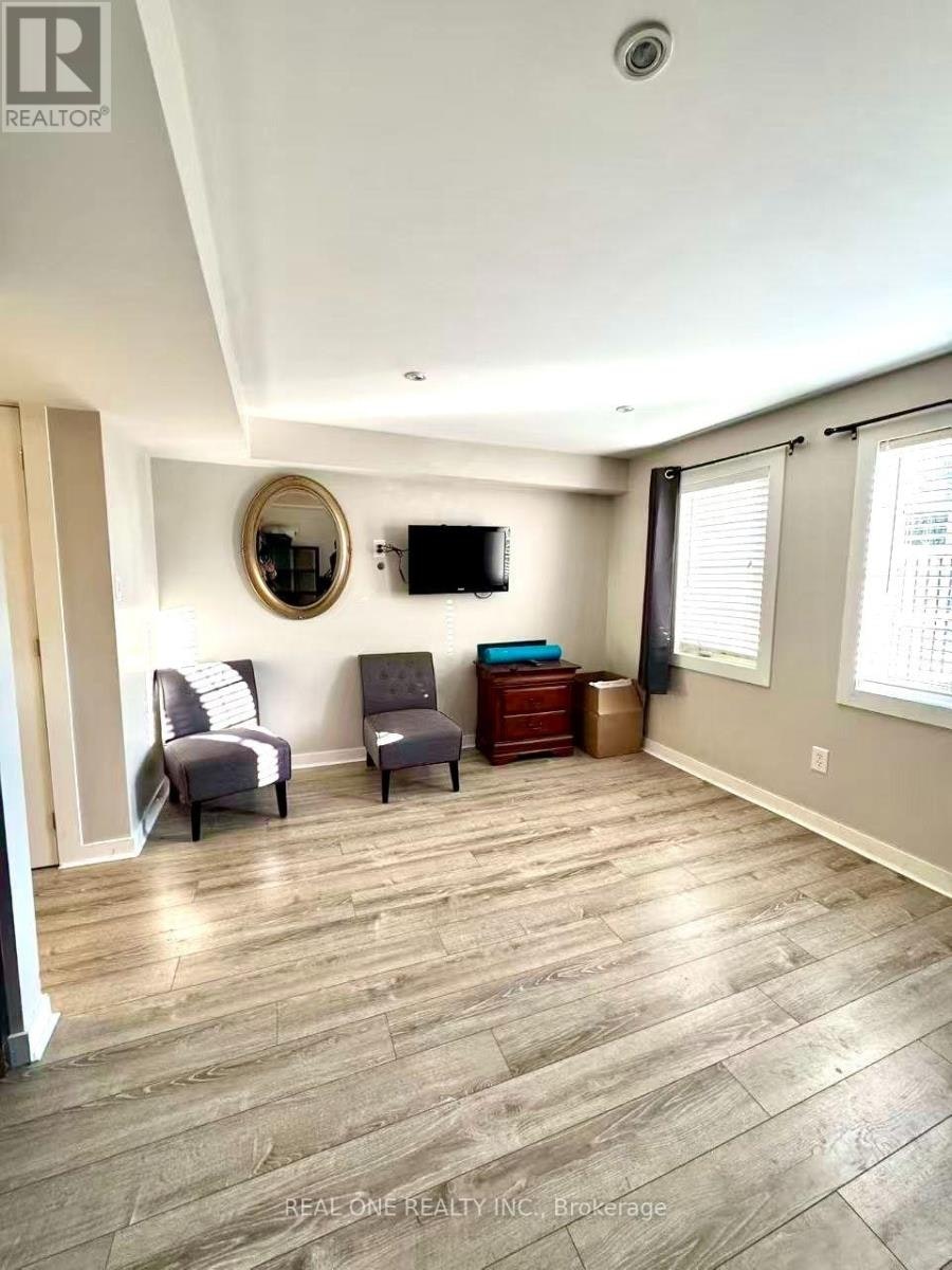 12 Bonello Crescent, Whitby, ON, L1R 3N6 - 4
