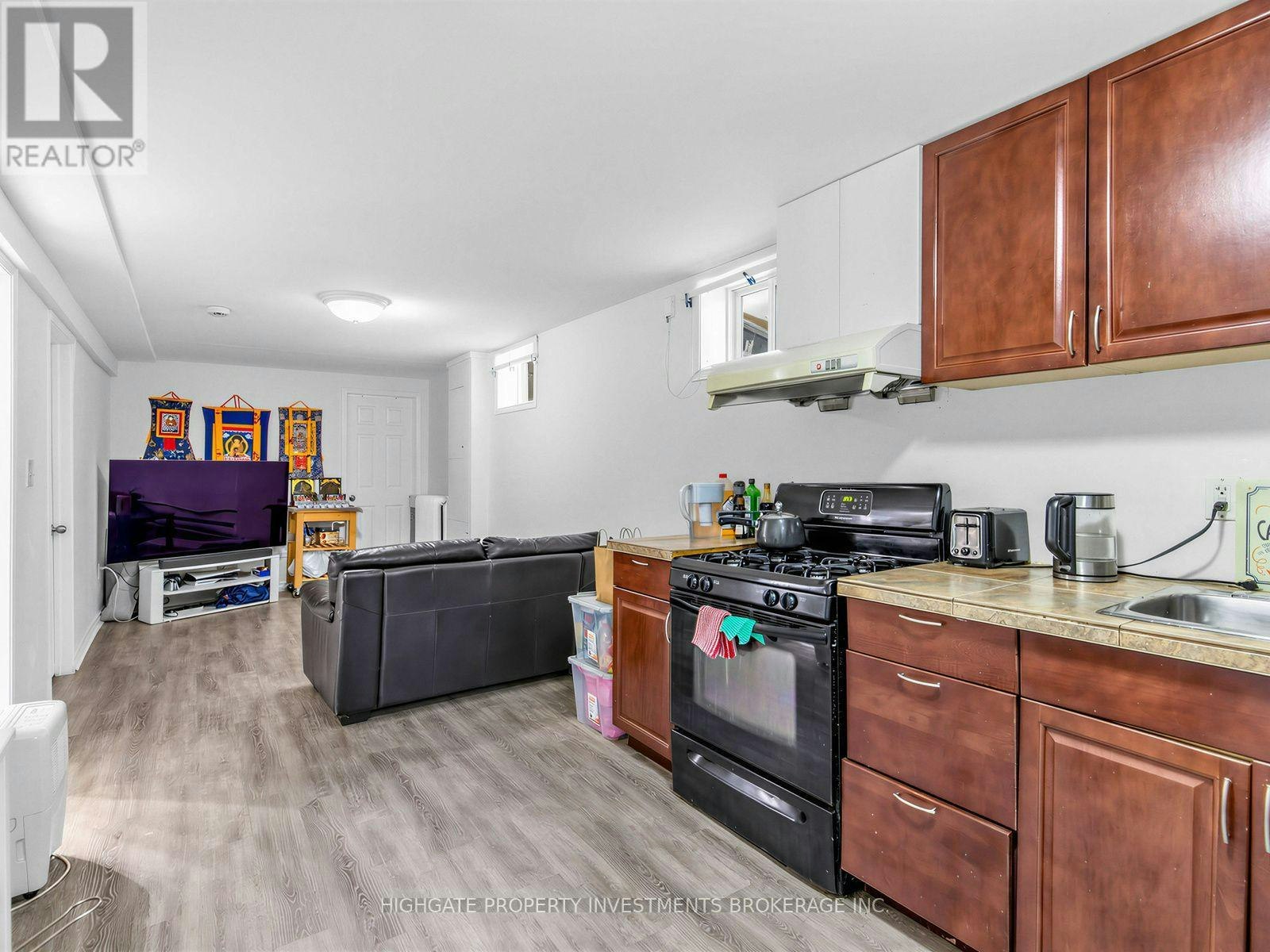 BASEMENT-210 Gowan Avenue, Toronto, ON, M4J 2K6 - 4