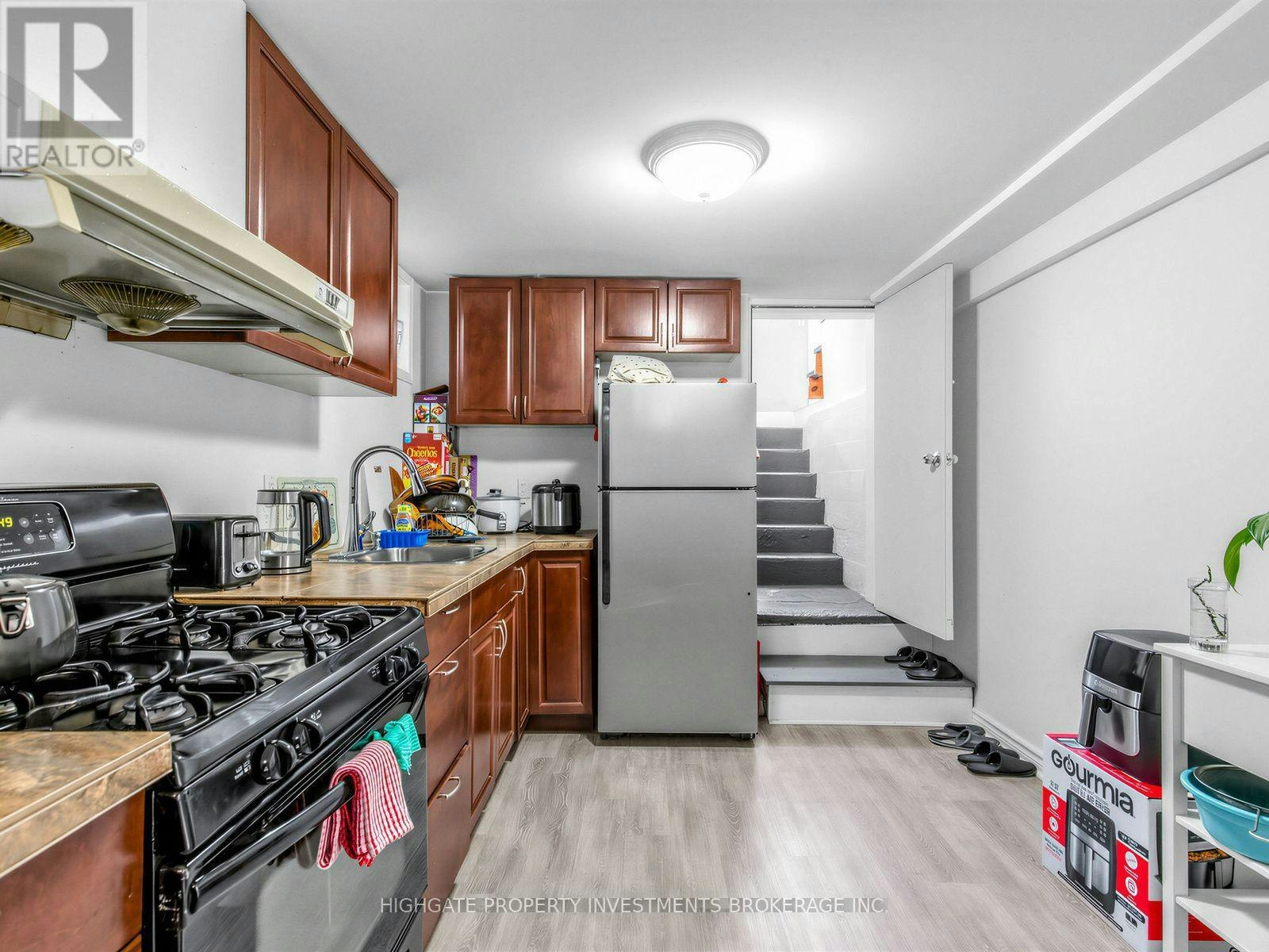 BASEMENT-210 Gowan Avenue, Toronto, ON, M4J 2K6 - 9