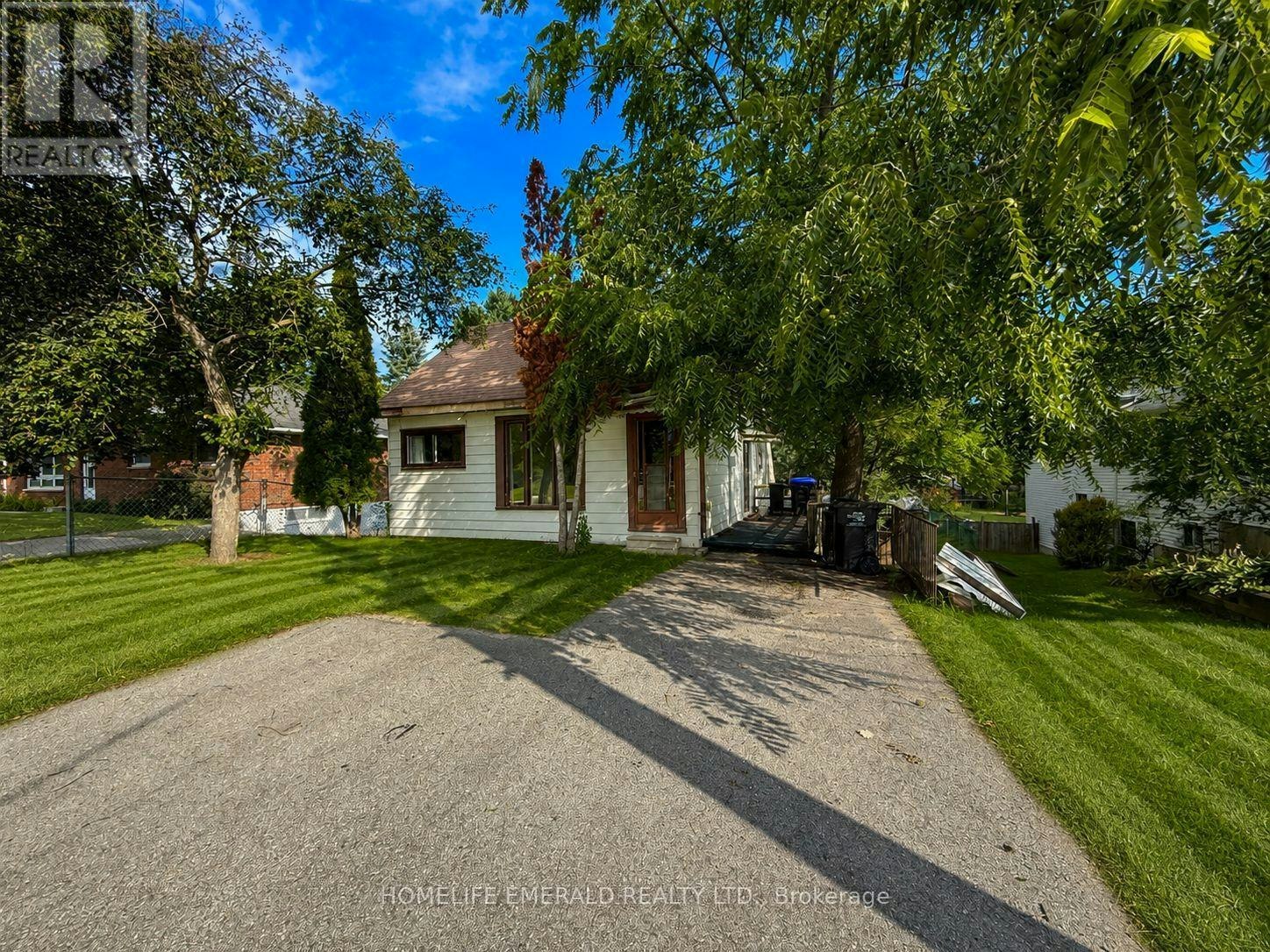 169 Margaret Street, Essa, ON, L0M 1B0