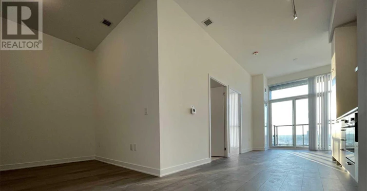 310-10 Honeycrisp Crescent, Vaughan, ON, L4K 0M7 - 7