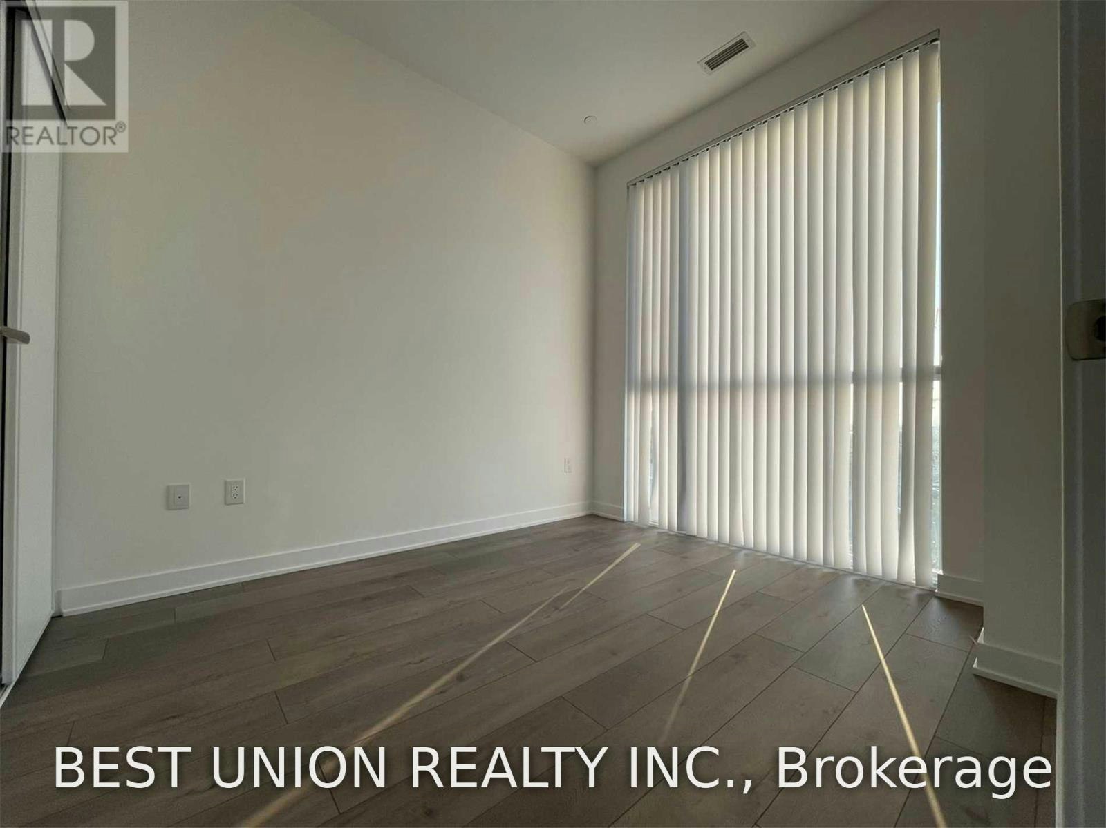 310-10 Honeycrisp Crescent, Vaughan, ON, L4K 0M7 - 9