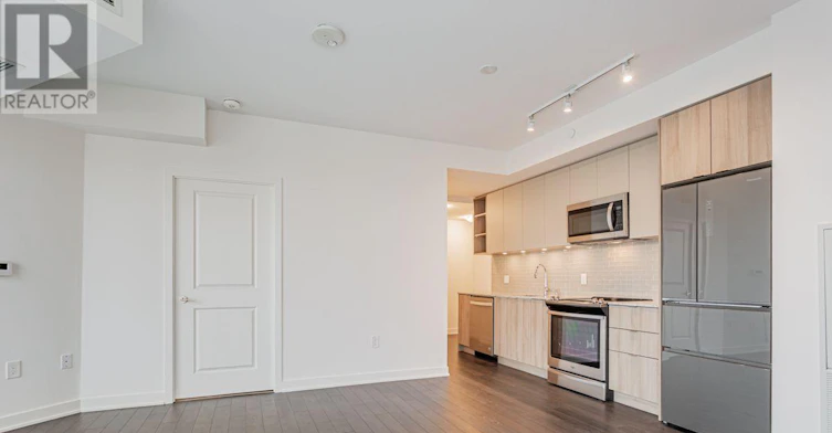 305-100 Eagle Rock Way, Vaughan, ON, L6A 5B9 - 7