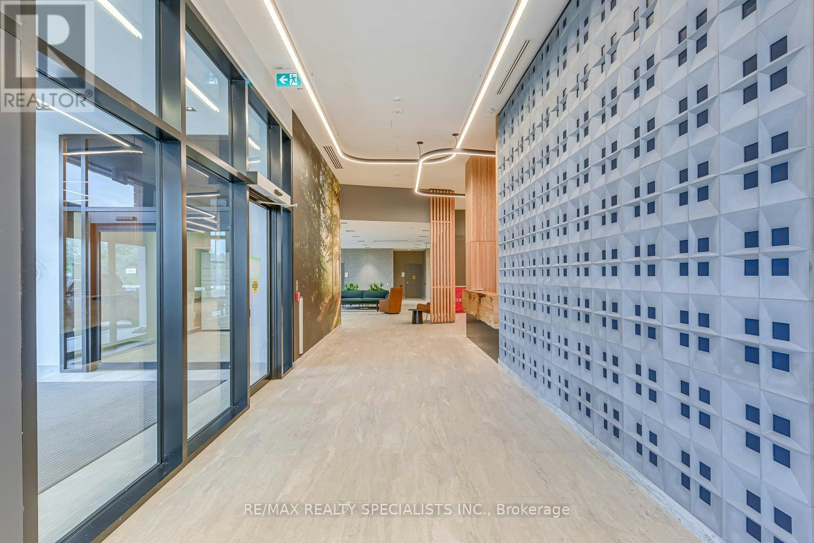 1018-2485 Eglinton Avenue, Mississauga, ON, L5M 2T1 - 2