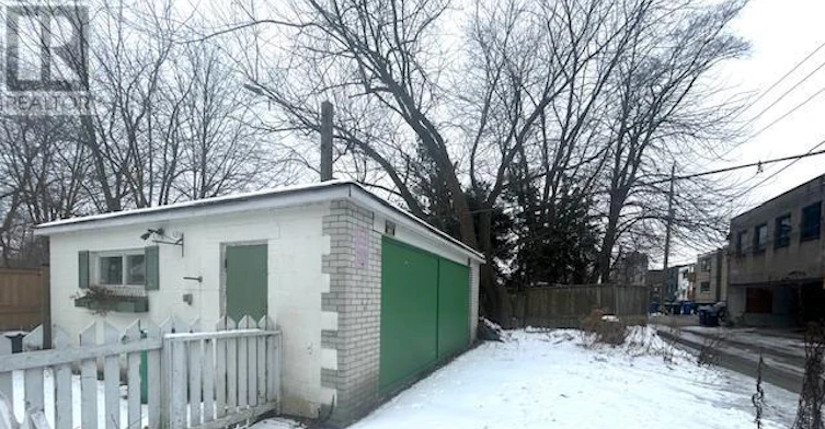 UPPER Level 6 Hiawatha Parkway, Mississauga, ON, L5G 3R7 - 23