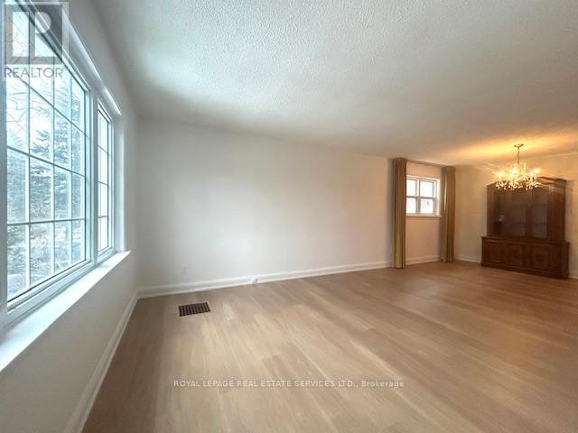 UPPER Level 6 Hiawatha Parkway, Mississauga, ON, L5G 3R7 - 6