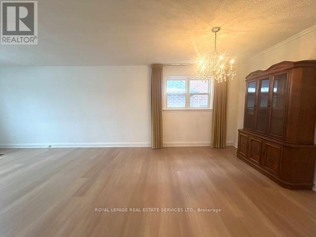 UPPER Level 6 Hiawatha Parkway, Mississauga, ON, L5G 3R7 - 8