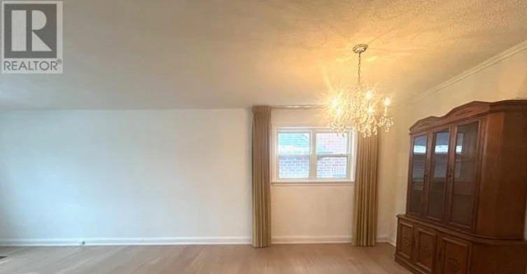 UPPER Level 6 Hiawatha Parkway, Mississauga, ON, L5G 3R7 - 8