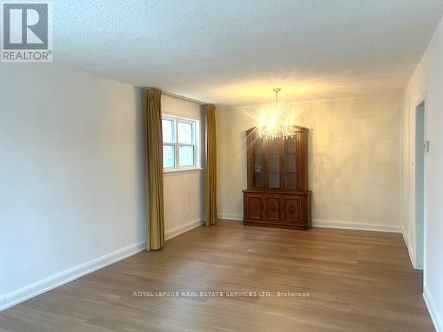 UPPER Level 6 Hiawatha Parkway, Mississauga, ON, L5G 3R7 - 7