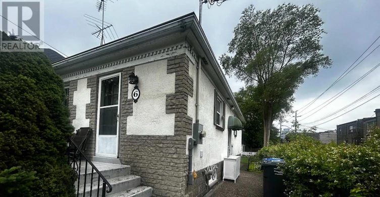 UPPER Level 6 Hiawatha Parkway, Mississauga, ON, L5G 3R7 - 2