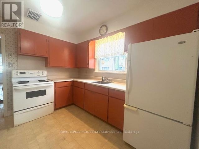 UPPER Level 6 Hiawatha Parkway, Mississauga, ON, L5G 3R7 - 9