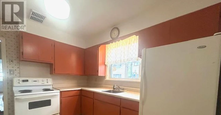 UPPER Level 6 Hiawatha Parkway, Mississauga, ON, L5G 3R7 - 9
