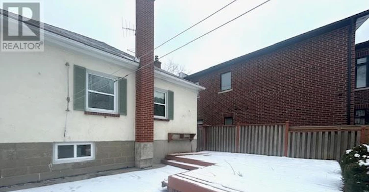 UPPER Level 6 Hiawatha Parkway, Mississauga, ON, L5G 3R7 - 20